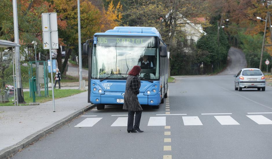 Stajaliste autobusa linije 106 Na Krematoriju