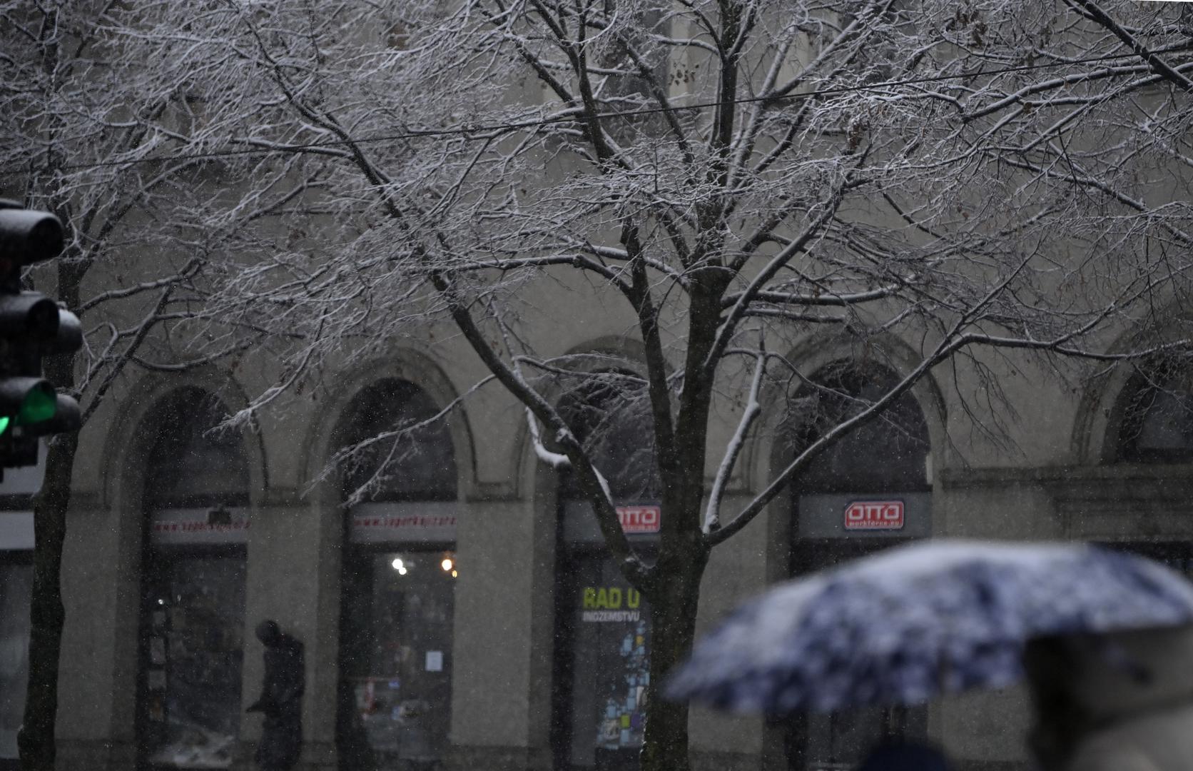 Snijeg je napadao u Hrvatskom zagorju, Međimurju, dijelovima Zagreba i okolici...