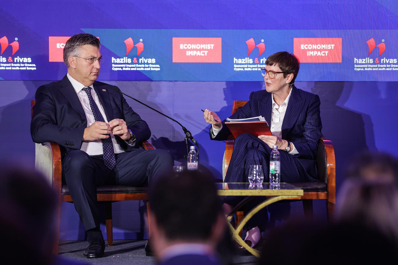 Zagreb: Predsjednik Vlade Andrej Plenković sudjelovao je na The Economist Croatia Business Summitu  u hotelu Esplanade