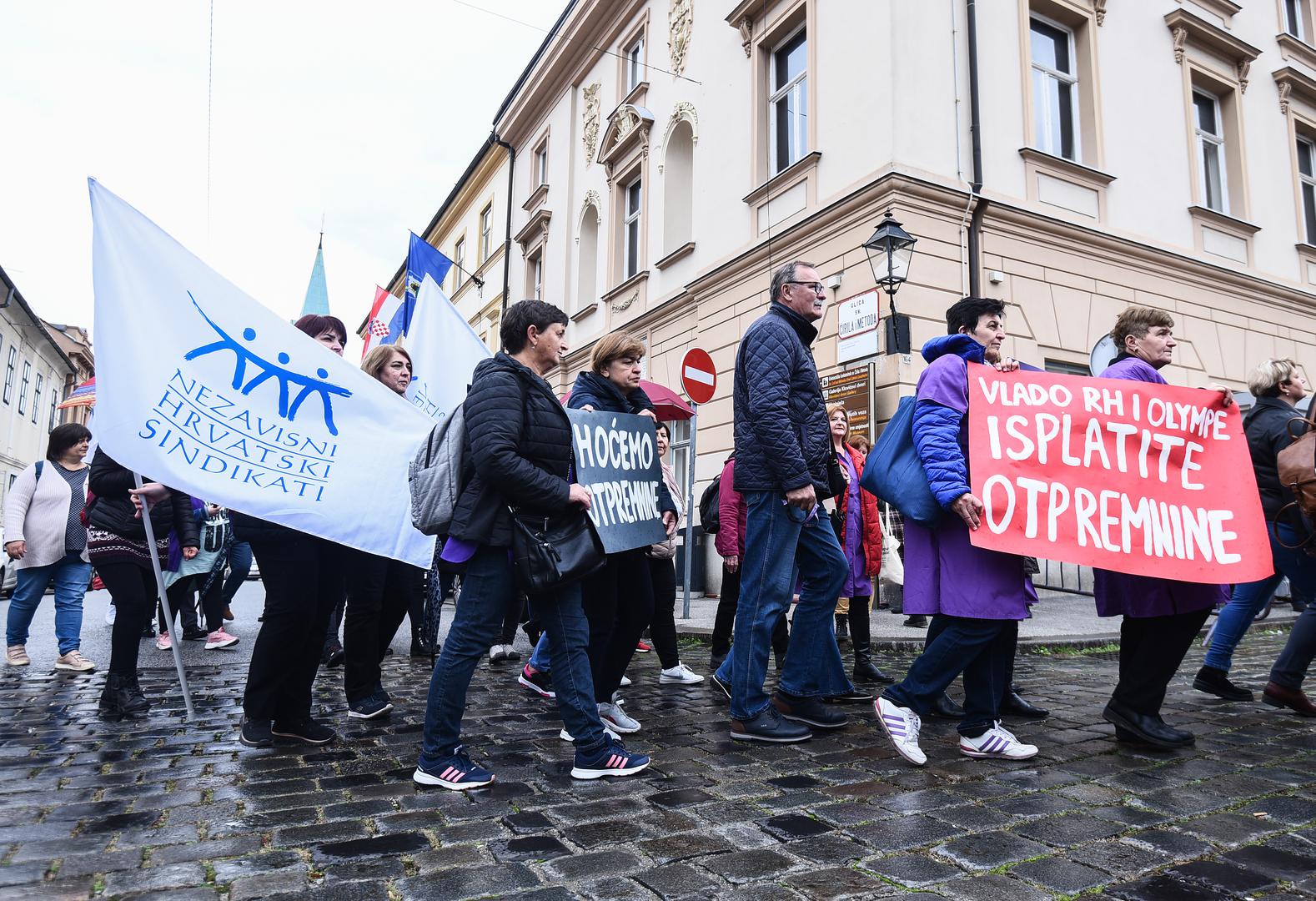 10.11.2022., Zagreb - Prosvjed i konferencija za novinare radnica Orljave. Prosvjed organiziraju Novi sindikat i Sindikat tekstila, obuce, koze, gume Hrvatske. Pozeska tvornica Orljava zavrsila je u stecaju u srpnju 2021., a 172 radnice i dalje cekaju isplatu otpremnine koja im po zakonu i kolektivnom ugovoru pripada. Organizatori prosvjeda kazu da Vlada ignorira zahtjeve radnika. Photo: Neva Zganec/PIXSELL