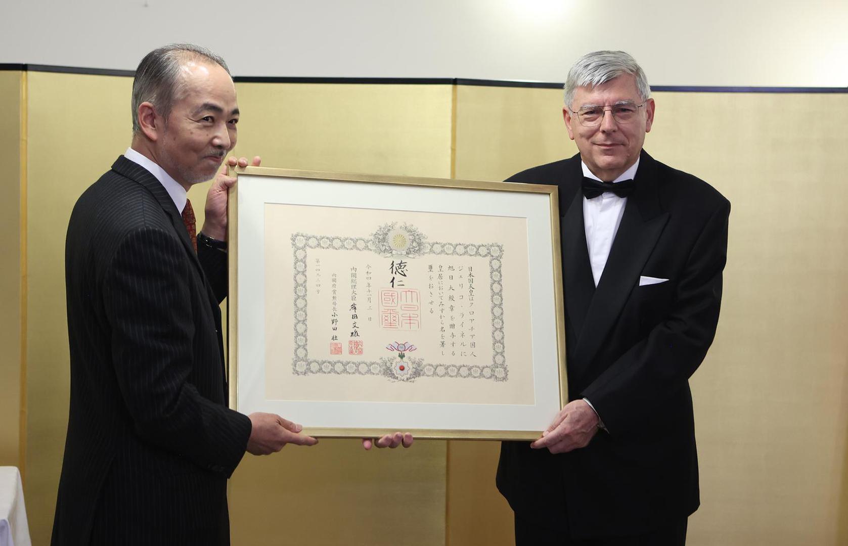 17.04.2023., Zagreb - Potpredsjednik Hrvatskoga sabora akademik Zeljko Reiner prima "Odlicje Reda izlazeceg sunca prve klase s lentom" u rezidenciji japanskog veleposlanika. Photo: Marko Prpic/PIXSELL