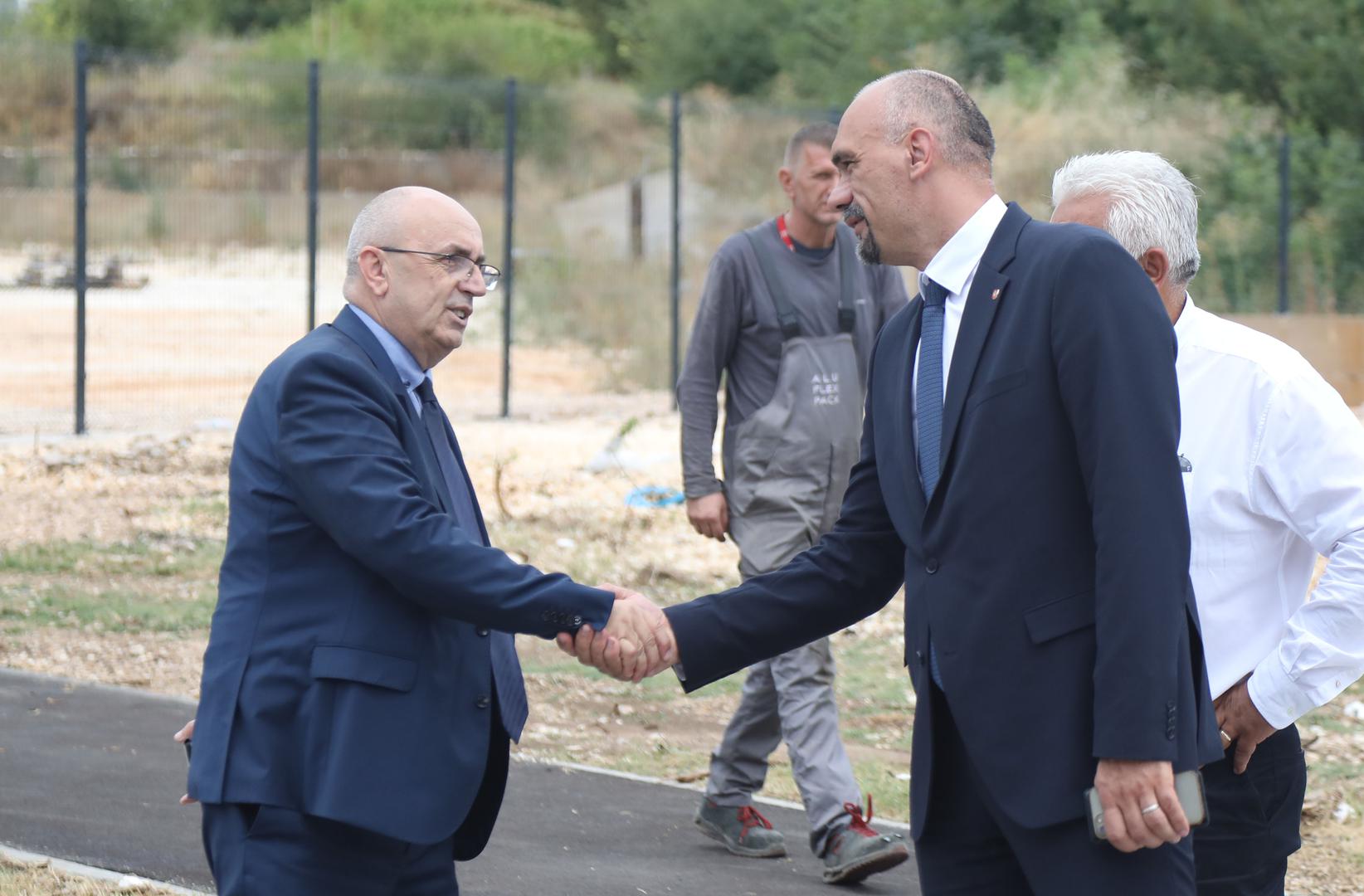 05.08.2023., Drnis - Obilazak tvornice aluminija Aluflexpack Novi. gradonacelnik Drnisa Josip Begonja, sibensko-kninski zupan Marko Jelic Photo: Dusko Jaramaz/PIXSELL