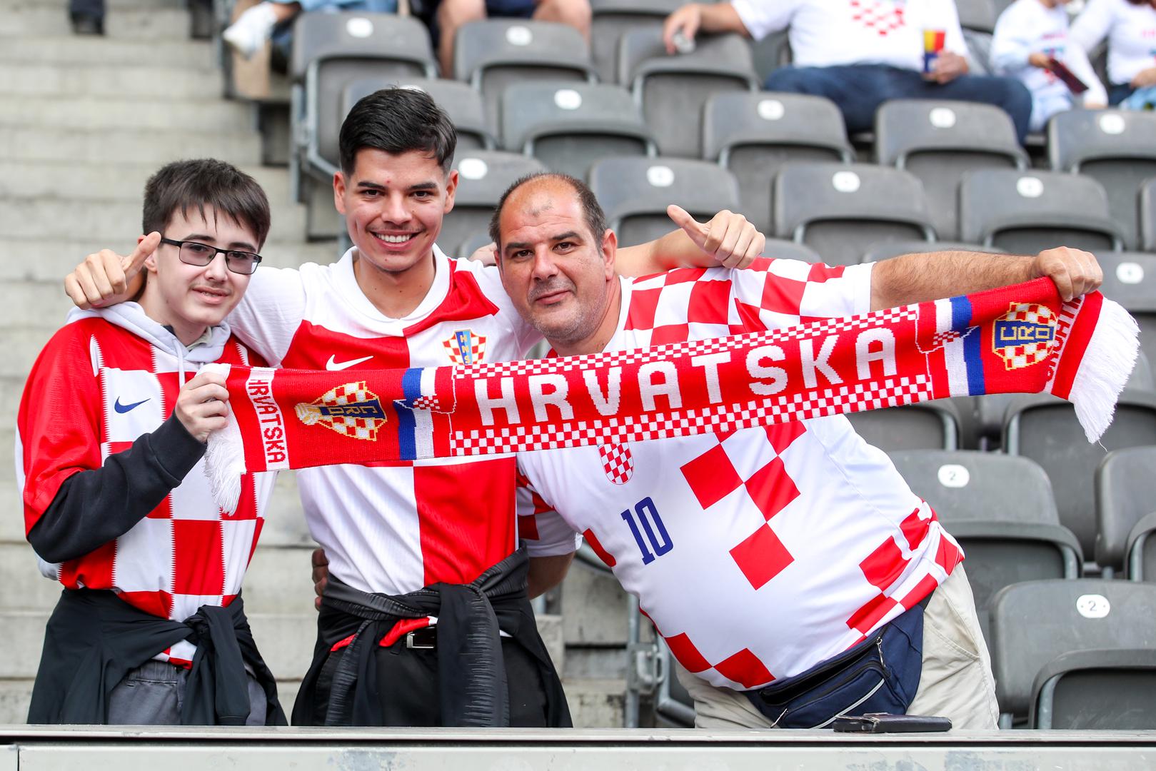 Hrvatski navijači stigli su na stadion u Berlinu otprilike dva sata prije početka utakmice 1. kola Eura protiv Španjolske