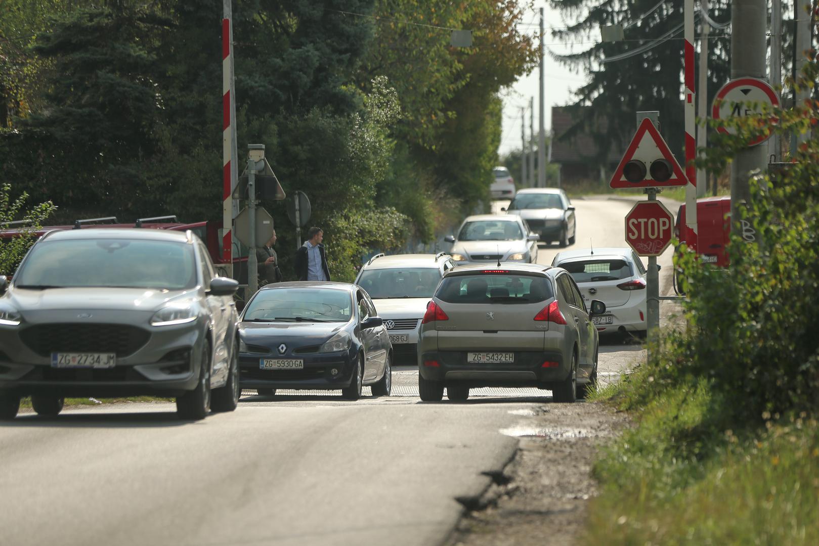 20.9.2024., Demerje - Zeljeznicki prijelaz za automobile gdje se sinoc oko 2 sata ujutro dogodila prometna nesreca u kojoj su sudjelovali osobni automobil te vlak. Photo: Luka Batelic/PIXSELL