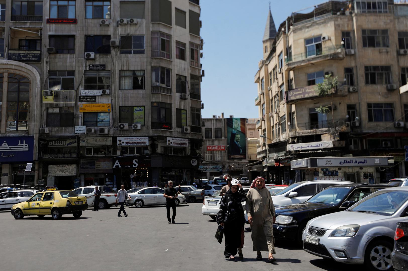 1. Damask, Sirija - Damask, glavni grad ratom razorene Sirije, suočava se s neprekidnim sukobima, razaranjem infrastrukture i humanitarnim krizama. Grad se bori s ozbiljnom nestašicom potrepština, što ga čini jednim od najmanje pogodnih mjesta za život, navodi Business Day,

