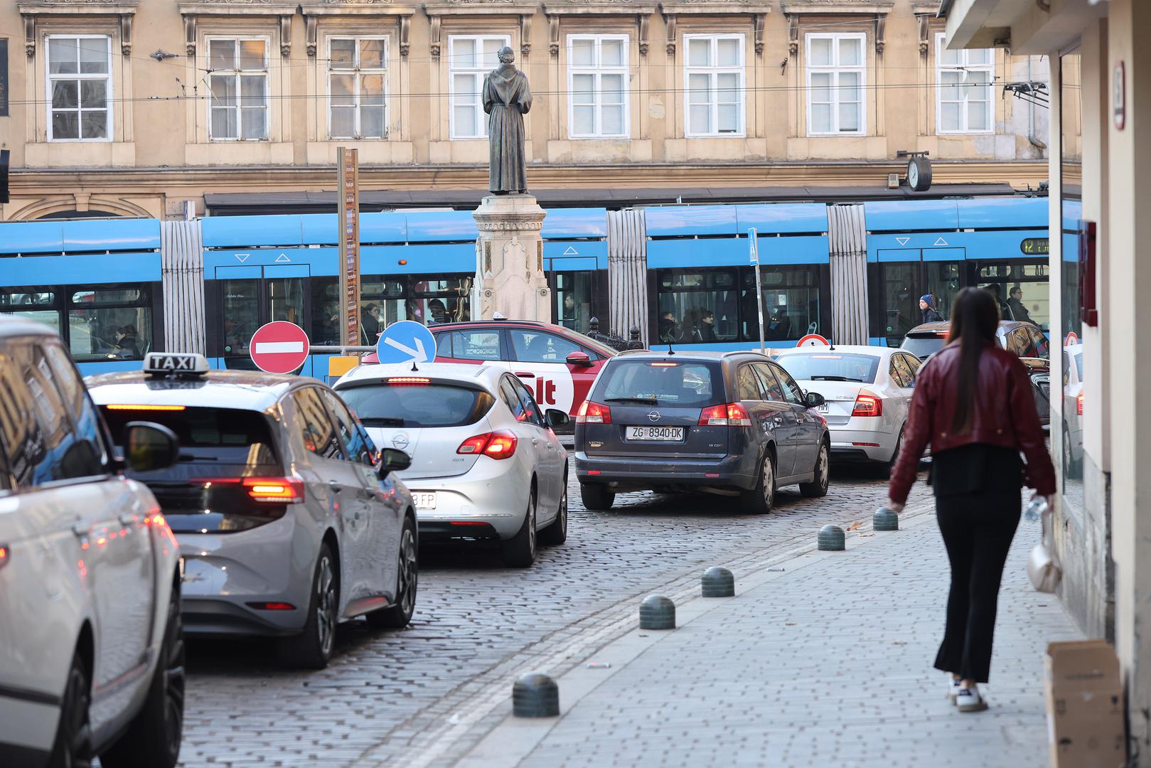 Radovi su i na Šestinskom vijencu, što  znači da je sjeverni dio grada prometno paraliziran i sveden na samo jednu prometnicu. 