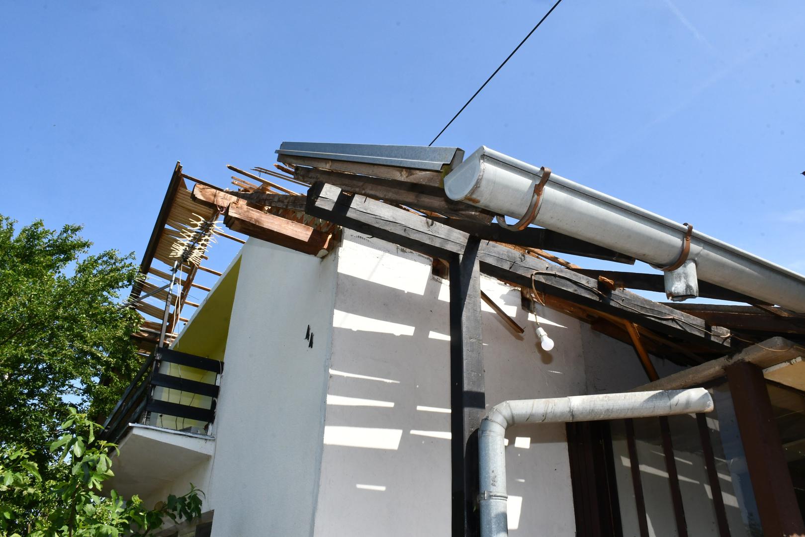 26.05.2022., Sela, Greda - Posljedice jucerasnjeg nevremena vidljive su na svakom koraku. Photo: Nikola Cutuk/PIXSELL Photo: Nikola Cutuk/PIXSELL