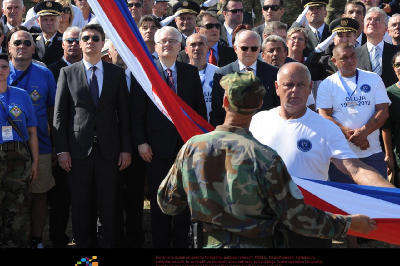 '05.08.2012., Knin - Na kninskoj tvrdjavi podignuta Hrvatska zastava na obljetnici 17.vojno redarstvene akcije Oluja. Prisustvovali su Ivo Josipovic, Zoran Milanovic i Radimir Cacic. Photo: Hrvoje Jel