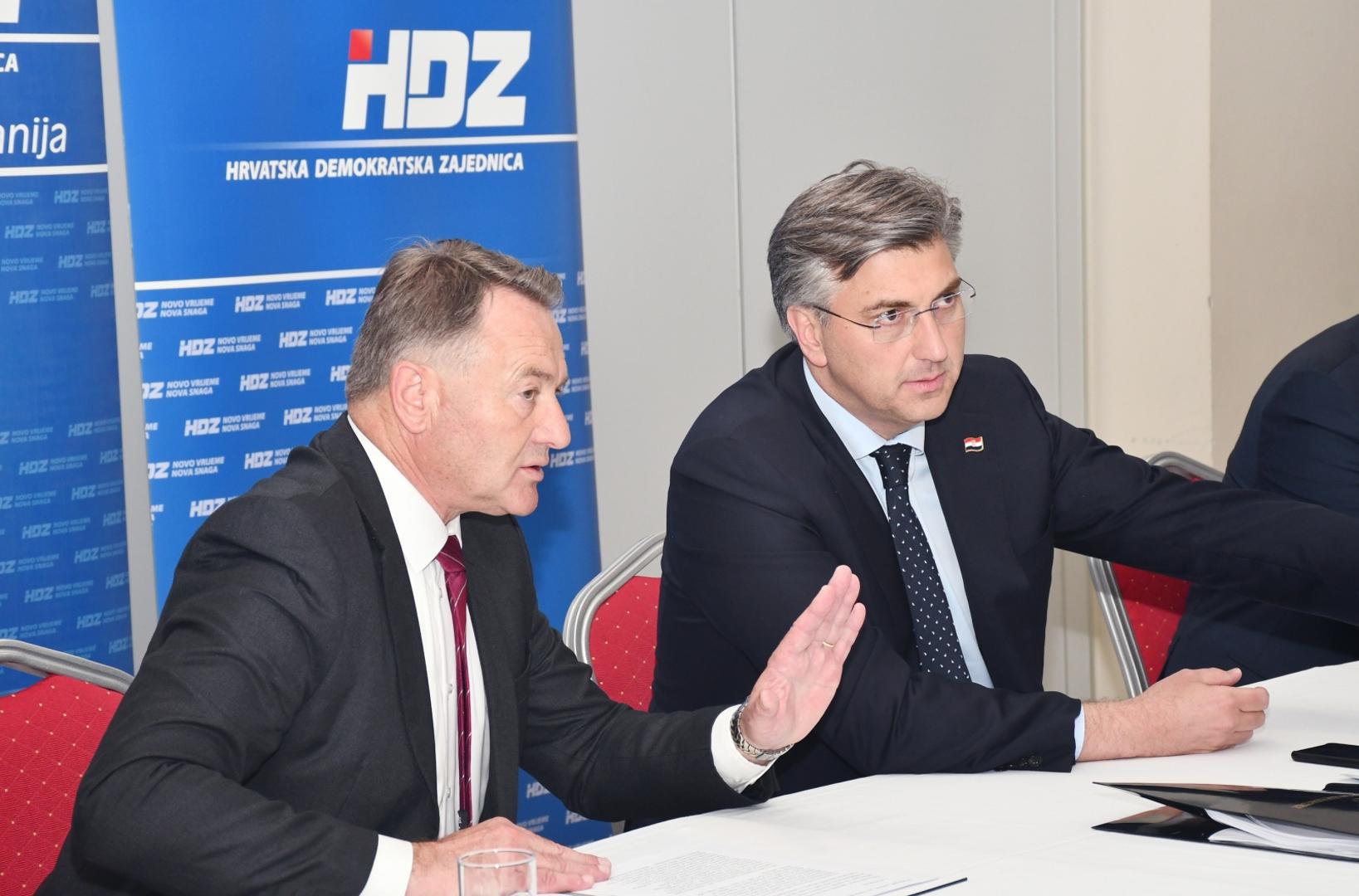 03.06.2020., Sisak - Predsjednik Vlade i HDZ-a Andrej Plenkovic sudjelovao je na sjednici Zupanijskog odbora HDZ-a Sisacko-moslavacke zupanije.
Photo: Nikola Cutuk/PIXSELL