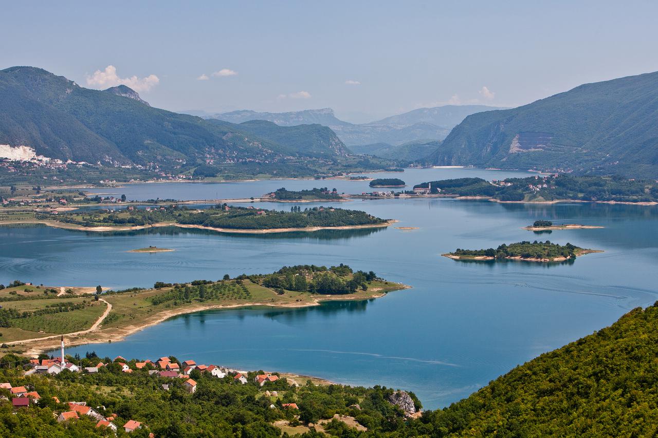 BiH: Panorame Ramskog jezera i Livanjskog i Duvanjskog Polja