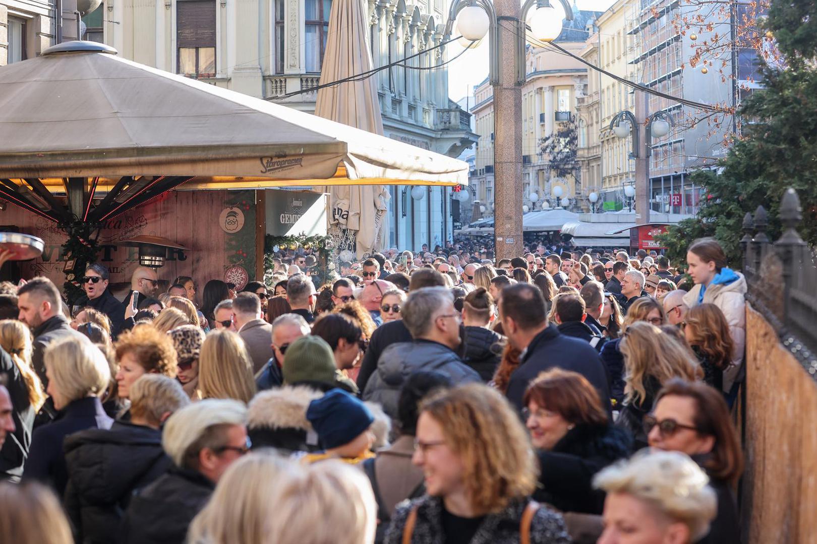 31.12.2022., Zagreb - Guzva u centru grada na zadnji dan 2022 godine. Photo: Luka Stanzl/PIXSELL