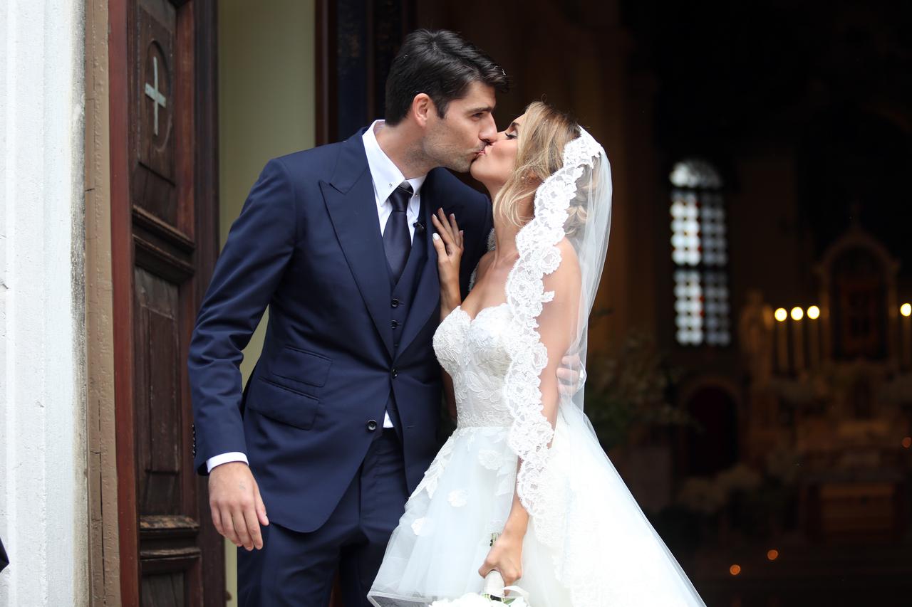 ARHIVA - Bale: Franka i Vedran izašli iz crkve nakon vjenčanja i sudbonosnog "Da"
