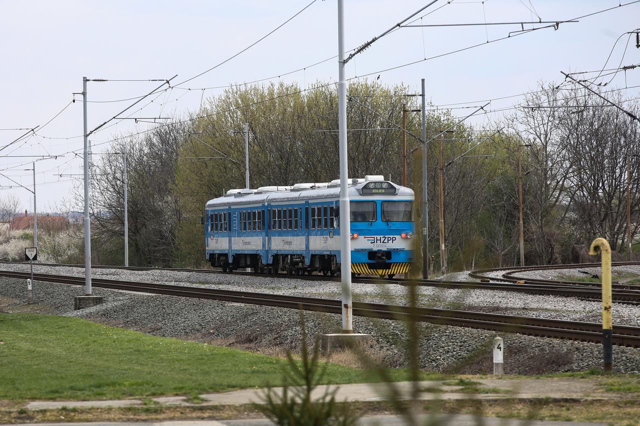 Zagreb: Na pružnom prijelazu stradala maloljetna osoba