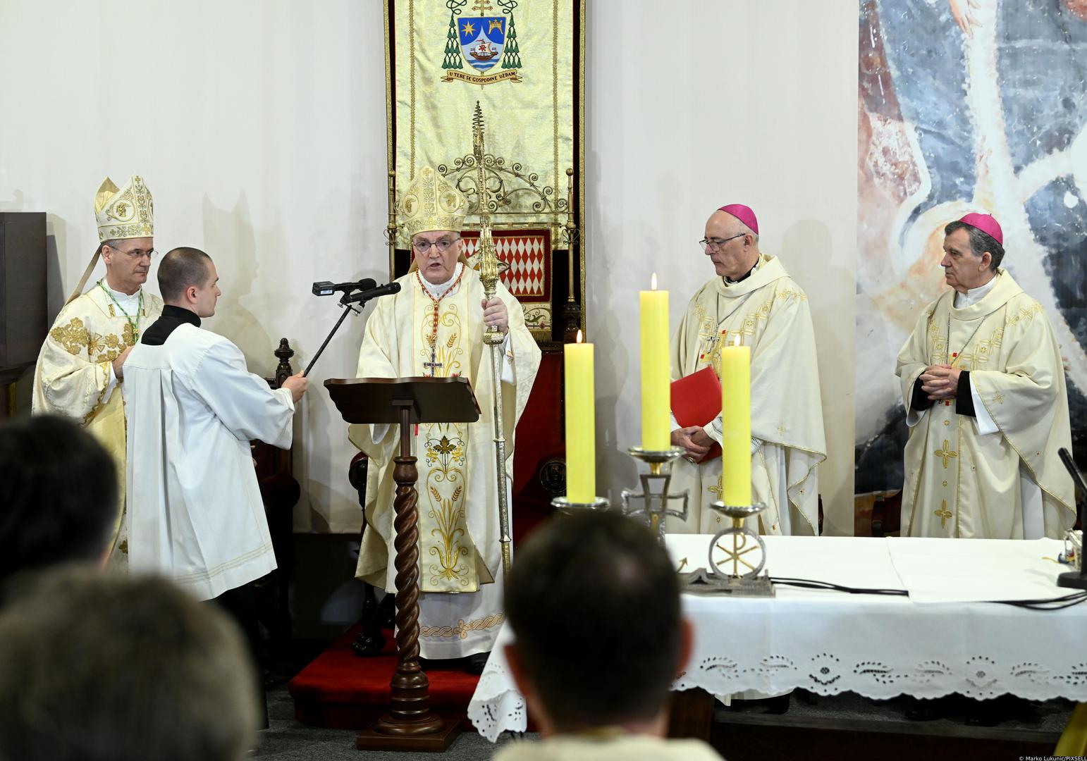 29.04.2023., Zagreb - Svecanim liturgijskim slavljem sluzbu novog zagrebackog nadbiskupa preuzeo je monsinjor Drazen Kutlesa postavsi tako 77. zagrebacki biskup, odnosno 9. nadbiskup metropolit zagrebacki.  Photo: Marko Lukunic/PIXSELL