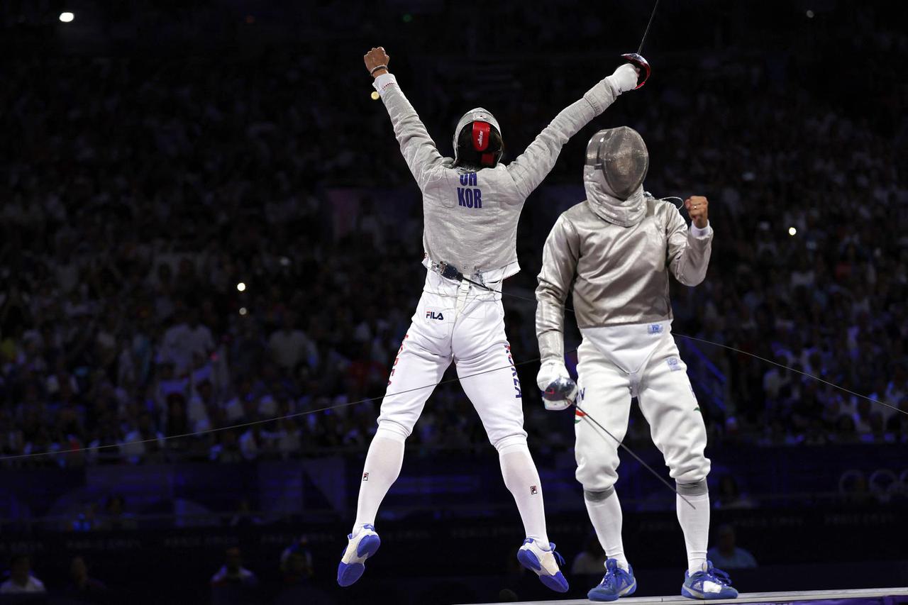 Fencing - Men's Sabre Team Gold Medal Match