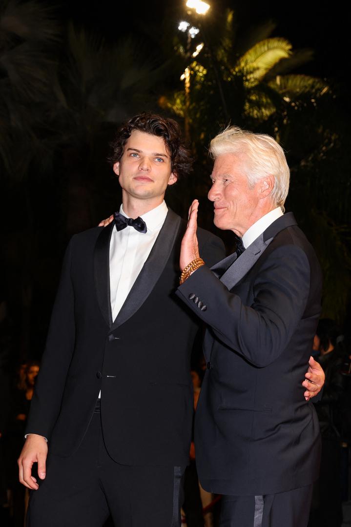 Homer James Jigme Gere et son père Richard Gere - Descente des marches du film "Oh Canada" lors du 77ème Festival International du Film de Cannes, au Palais des Festivals à Cannes. Le 17 mai 2024 © Jacovides-Moreau / Bestimage People leaving the red carpet of the movie "Oh Canada" during the 77th Cannes International Film Festival at the Palais des Festivals in Cannes, France. On may 17th 2024 Photo: JACOVIDES-MOREAU / BESTIMAGE/BESTIMAGE