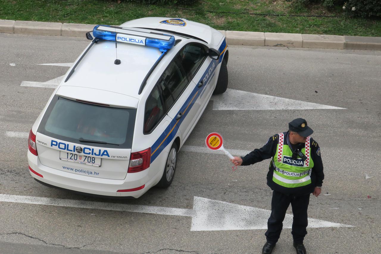 policija