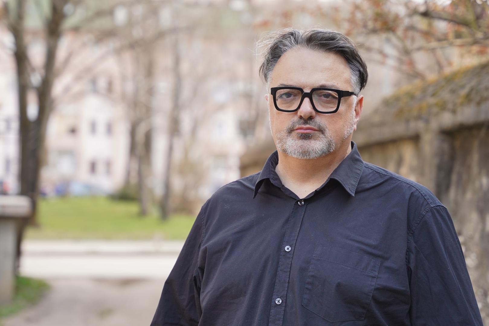 09.03.2023., Banja Luka, Bosna i Hercegovina - Aleksandar Trifunovic, urednik i novinar portala Buka iz Banja Luke, jedan je od dva novinara iz Banja Luke kojima su sinoc osteceni automobili nakon sto je Milorad Dodik najavio kriminalizaciju klevete izmjenama kaznenog zakona RS. Photo: Dejan Rakita/PIXSELL