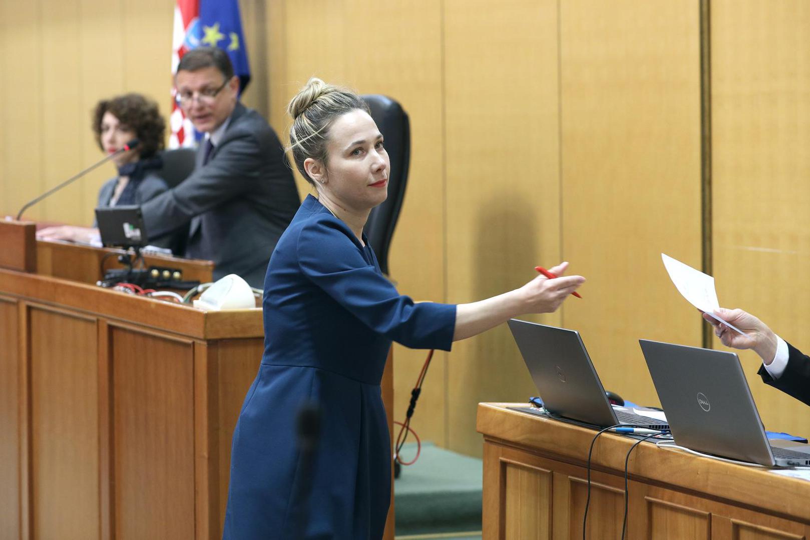 01.03.2023., Zagreb - Pocetak danasnje sjednice Sabora obiljezila je rasprava zastupnice Marije Selak Raspudic i predsjednika Gordana Jandrokovica. Photo: Patrik Macek/PIXSELL