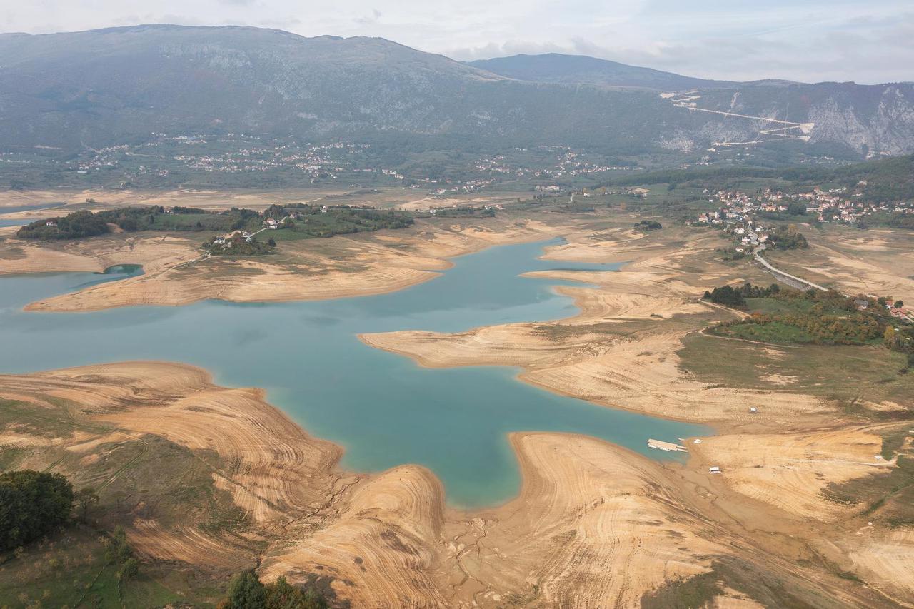 Fotografije iz zraka presušenog Ramskog jezera