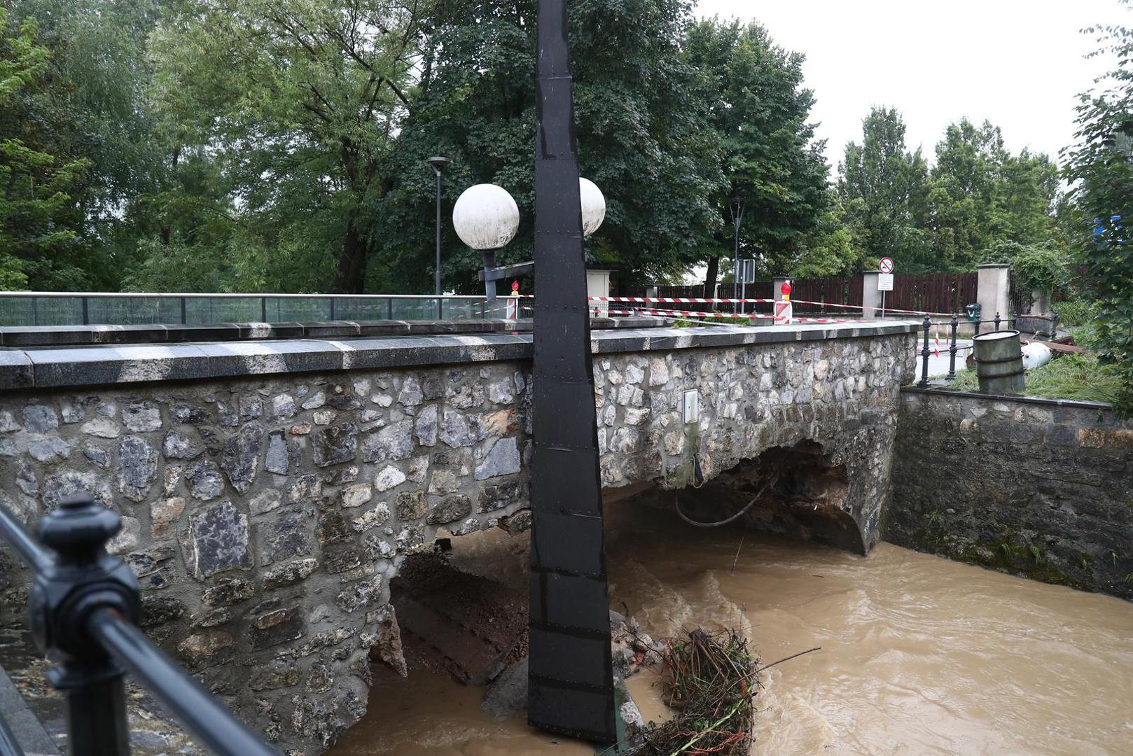 04.08.2023., Menges, Slovenija - Stanovnici i vatrogasci bore se s posljedicama velike poplave Photo: Matija Habljak/PIXSELL