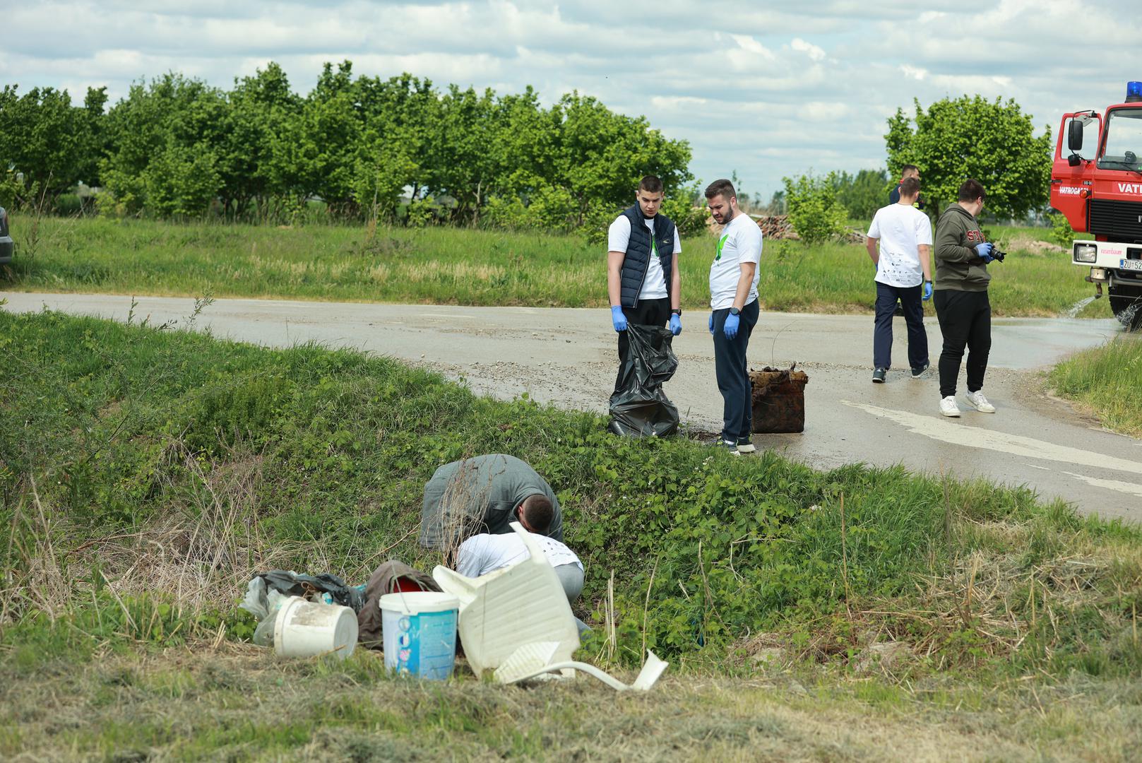 PRI KORISTENJU FOTOTGRAFIJE ZASTITITI IDENTITET DJETETA! (PREKRITI OCI). 21.04.2024., Bosnjaci - Rezolucija Zemlja akcija ciscenja Savjet mladih Opcine Bosnjaci. Photo: Davor Javorovic/PIXSELL