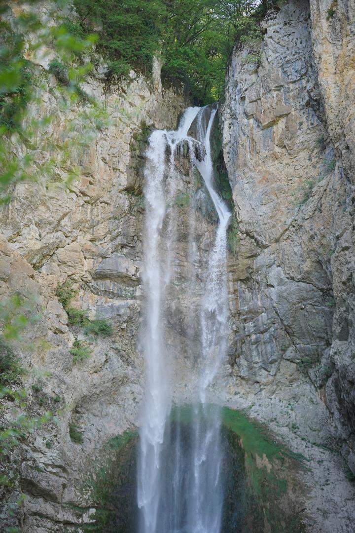Geomorfološki je spomenik prirode i jedan od najimpresivnijih vodopada u Bosni i Hercegovini, koji privlači ogroman broj turista i zaljubljenika u prirodu. 