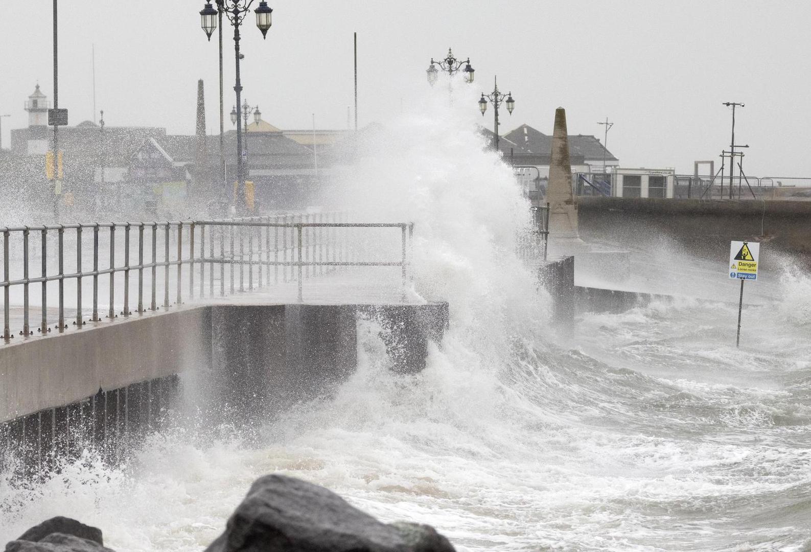 02.11.2023. The sea front at Southsea in Hampshire is hit by waves following the the arrival of Storm Ciaran ,   Material must be credited "The Times/News Licensing" unless otherwise agreed. 100% surcharge if not credited. Online rights need to be cleared separately. Strictly one time use only subject to agreement with News Licensing Photo: Richard Pohle/NEWS SYNDICATION