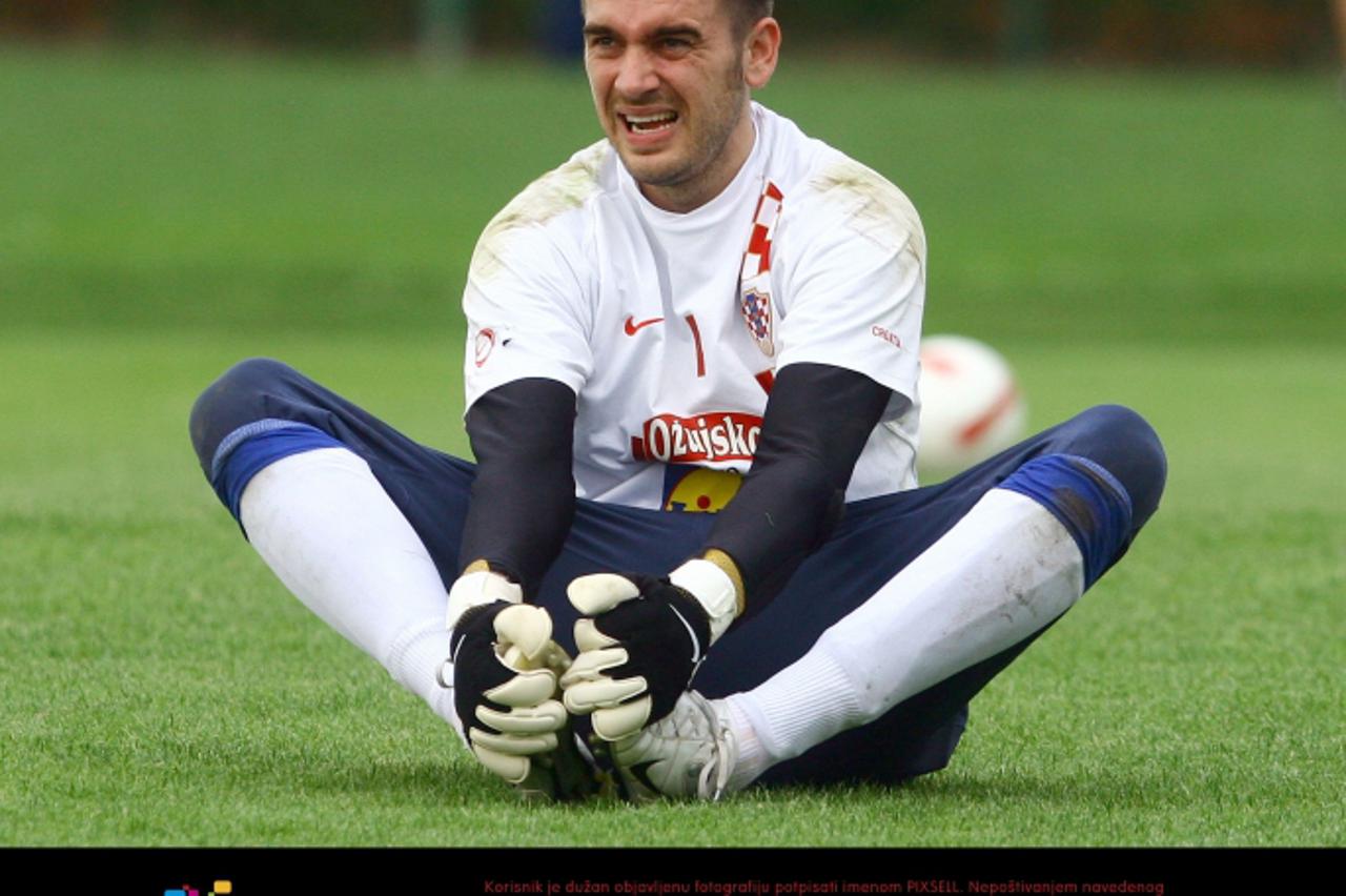 '05.06.2007.,Brezice,Slovenija - Trening hrvatske nogometne reprezentacije uoci susreta sa Rusijom,stipe pletikosa. Photo Jurica Galoic/24sata'