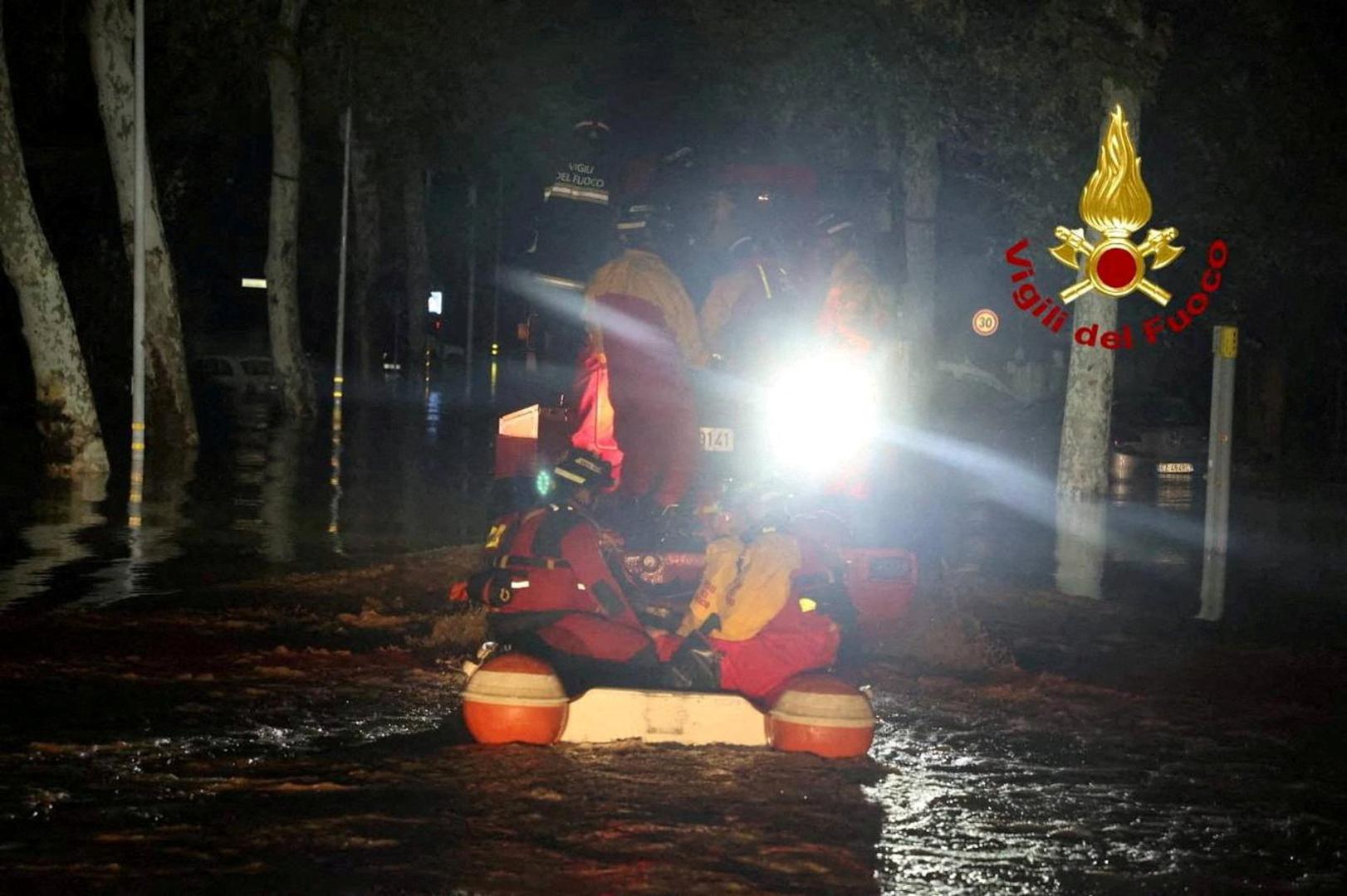 FILE PHOTO: Italian firefighters work in flooded streets in the Tuscany region, Italy, November 3, 2023. Several people died and went missing in the central region of Tuscany as Storm Ciaran battered western Europe. Vigili del Fuoco/Handout via REUTERS ATTENTION EDITORS THIS IMAGE HAS BEEN SUPPLIED BY A THIRD PARTY. DO NOT OBSCURE LOGO./File Photo Photo: Vigili del Fuoco/REUTERS