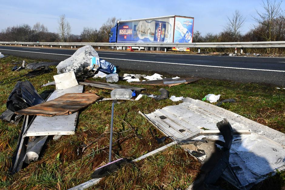 U devet prometnih nesreća na A3 ozlijeđeno 12 osoba, jedna poginula