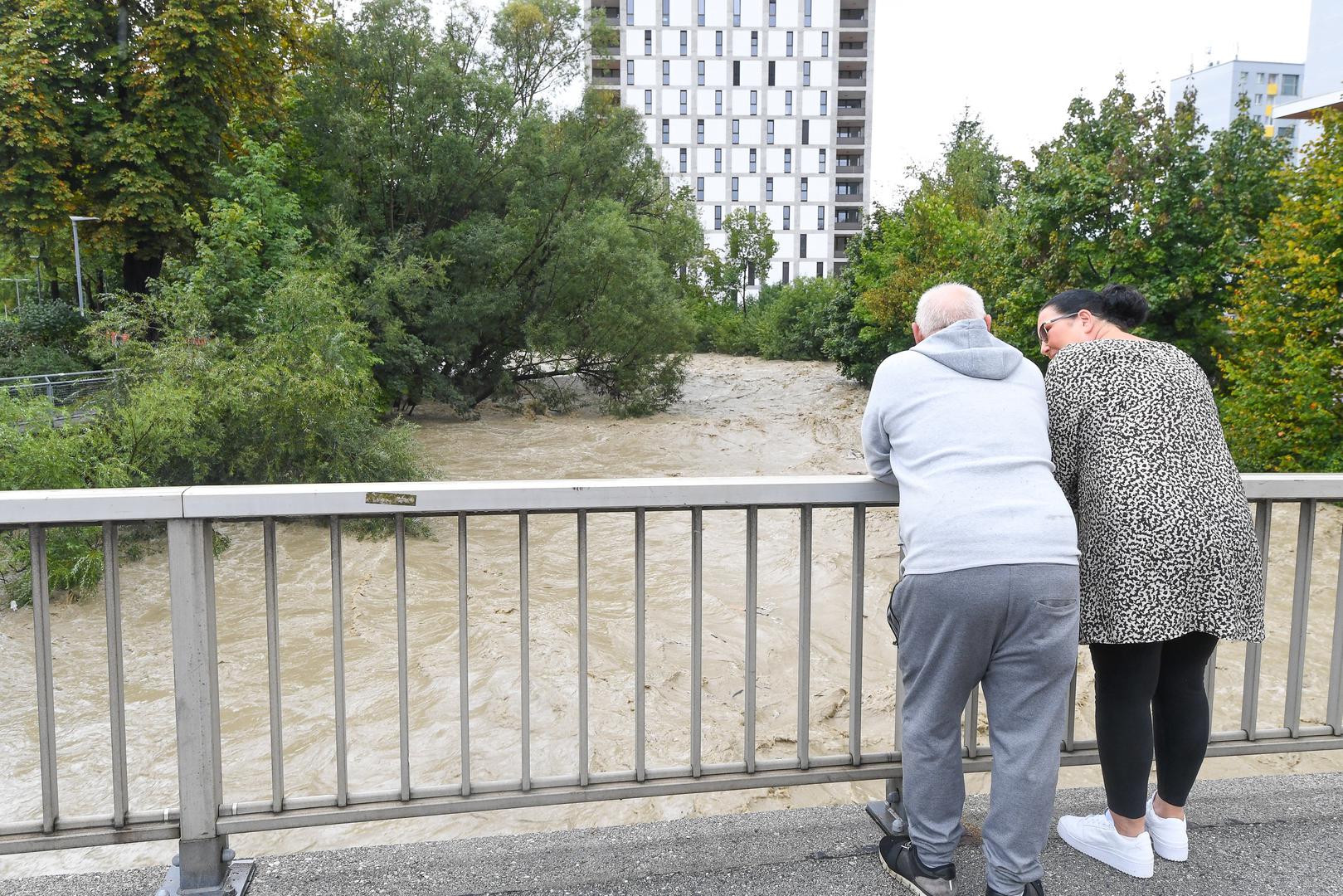 28.08.2023, Innsbruck, AUT, Unwetter, Vermurungen und Überflutungen in Tirol, im Bild Hochwasser Innsbruck // Western Austria hit by heavy rain, mudslides and flooding. Innsbruck, Austria on 2023/08/28. EXPA Pictures © 2023, PhotoCredit: EXPA/ Erich Spiess Photo: EXPA/ Erich Spiess/EXPA