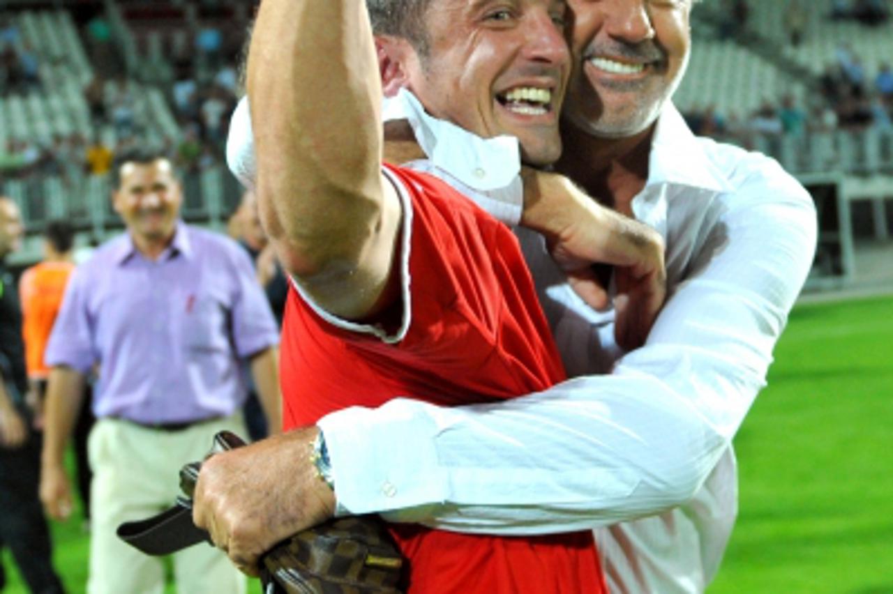 '14. 06. 2009., Zagreb, Hrvatska, - Uzvratna utakmica izmedju Nk Dragovoljac i Nk Sesvete na Kranjcevicevom stadionu. Mario Cizmek, Zvonko Zubak. Photo: Marko Lukunic/Vecernji list'