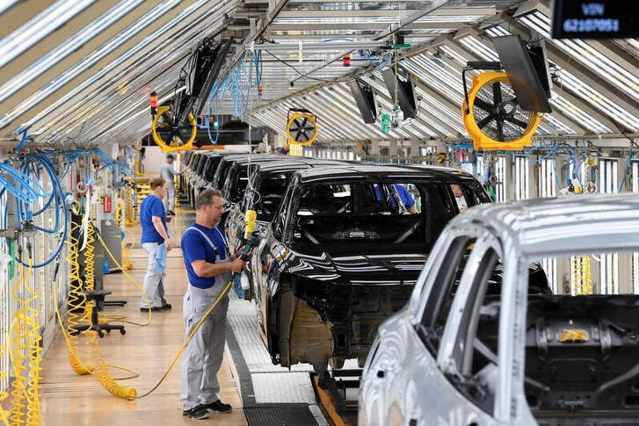 FILE PHOTO: Volkswagen’s Golf VIII and Tiguan production in Wolfsburg