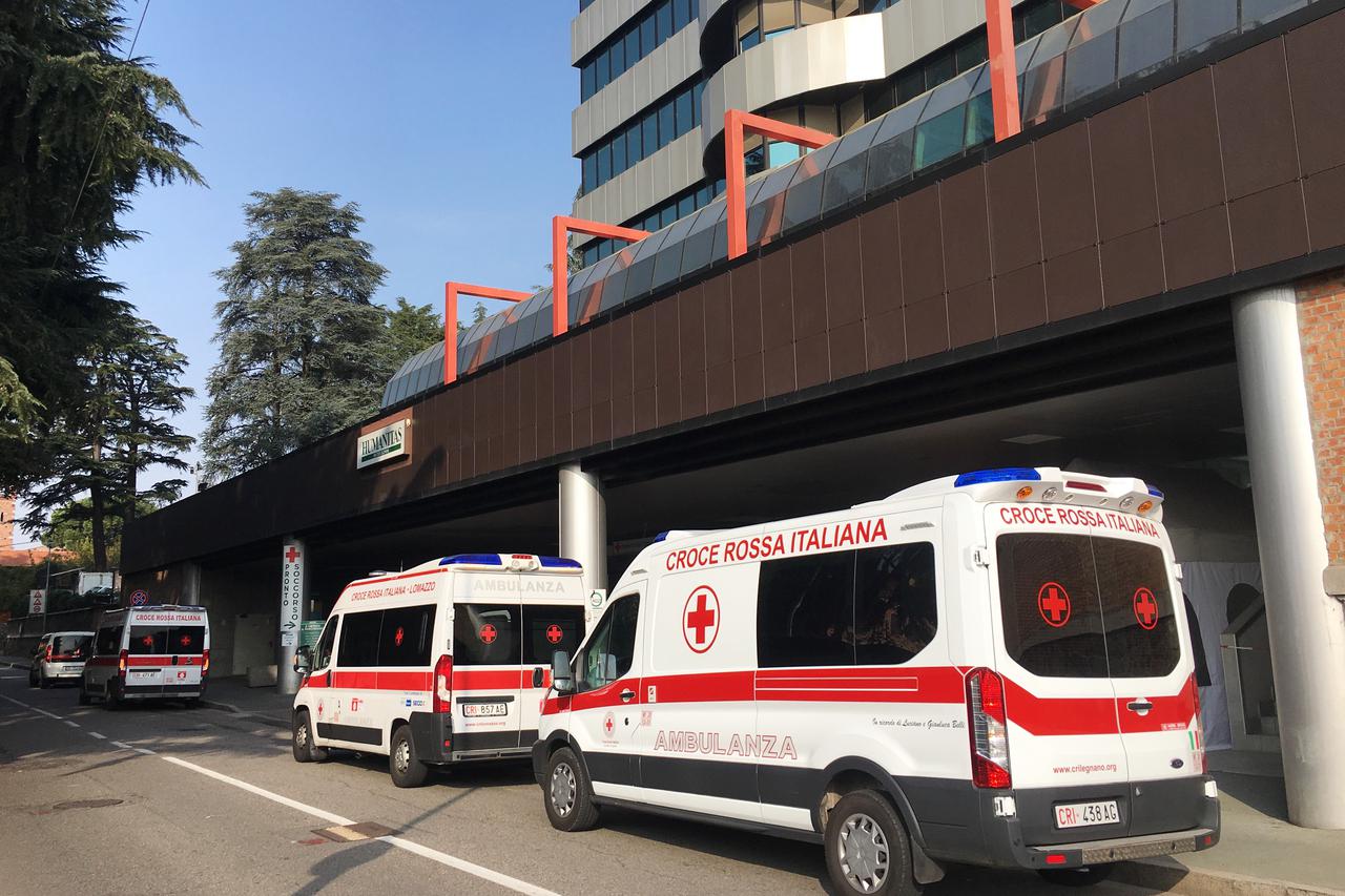 Italy, CORONAVIRUS ambulances to the emergency room during the locdown