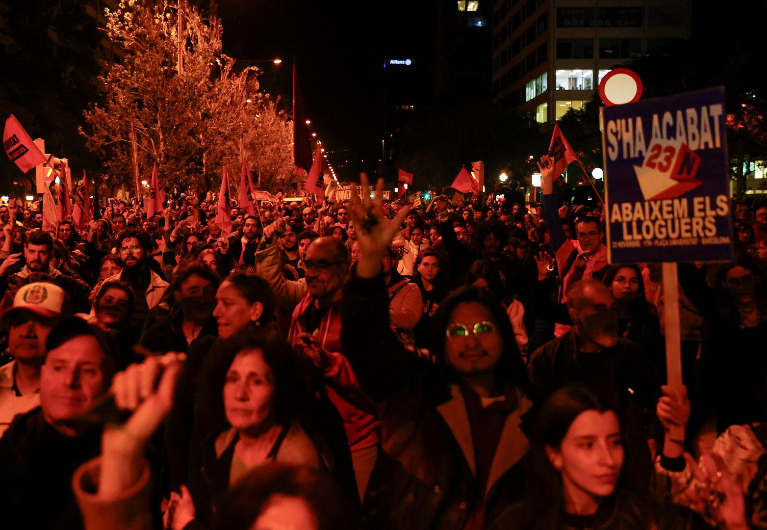 Oko 22.000 ljudi prosvjedovalo je u Barceloni u subotu, zahtijevajući niže cijene najma i bolje uvjete stanovanja.