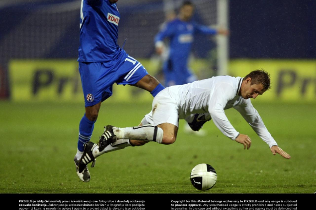 '22.10.2011., Maksimirska 128, stadion u Maksimiru, Zagreb - MAXtv 1. HNL, 12. kolo, GNK Dinamo Zagreb - HNK Rijeka. Sammir, Neven Vukman. Photo: Sanjin Strukic/PIXSELL'