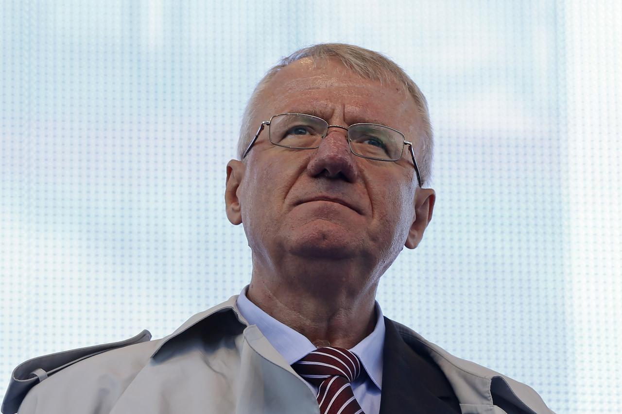 Vojislav Šešelj