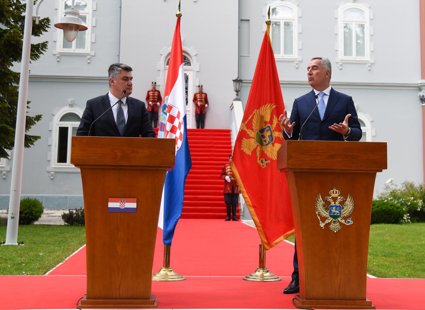 22.06.2020., Cetinje, Crna Gora - Zajednicka konferencija za medije predsjednika Crne Gore Mile Djukanovica i predsjednika Hrvatske Zorana Milanovica koji ce boraviti u dvodnevnom sluzbenom pojetu u Crnoj Gori. Photo: Savo Prelevic/PIXSELL