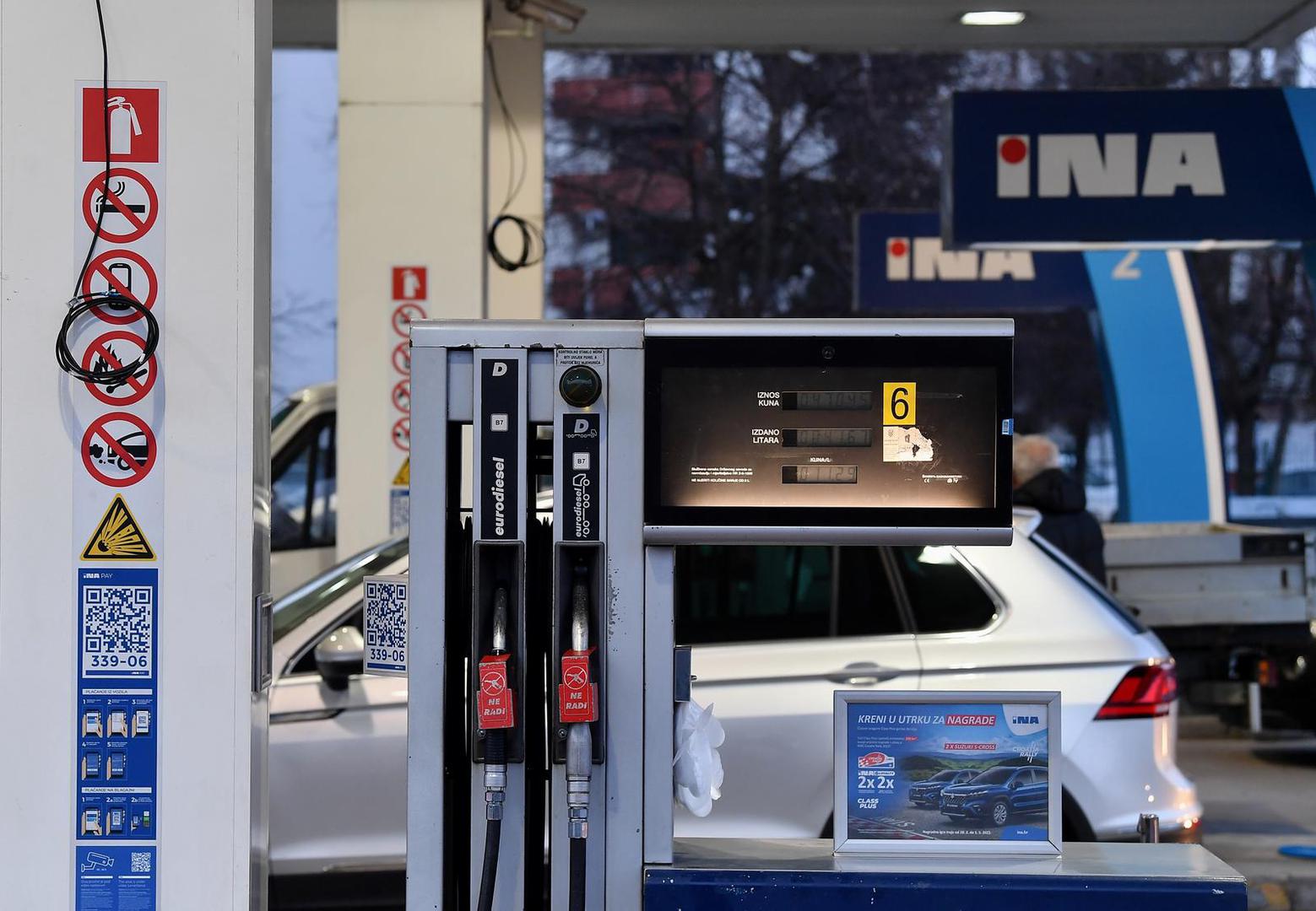 07.03.2022., Zagreb - Zbog poskupljena naftnih derivata stvaraju su guzve na benzinskim postajama.  Photo: Marko Lukunic/PIXSELL