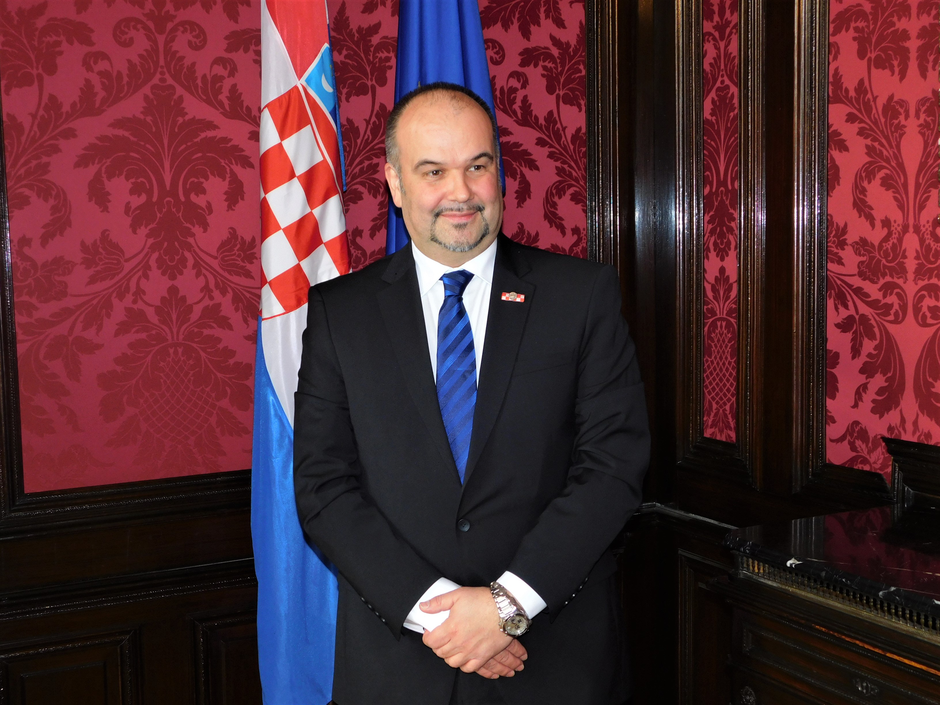 Veleposlanik Daniel Glunčić