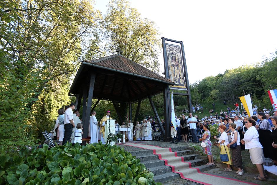 Zagreb: Misno slavlje povodom Velike Gospe u marijanskom svetištu Majke Božje Remetske