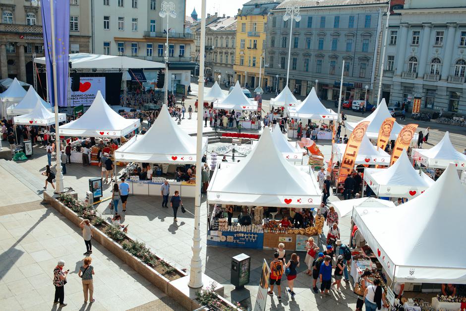 Kupujmo hrvatsko u Zagrebu