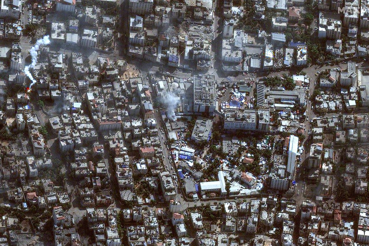 A satellite image shows Al-Shifa hospita