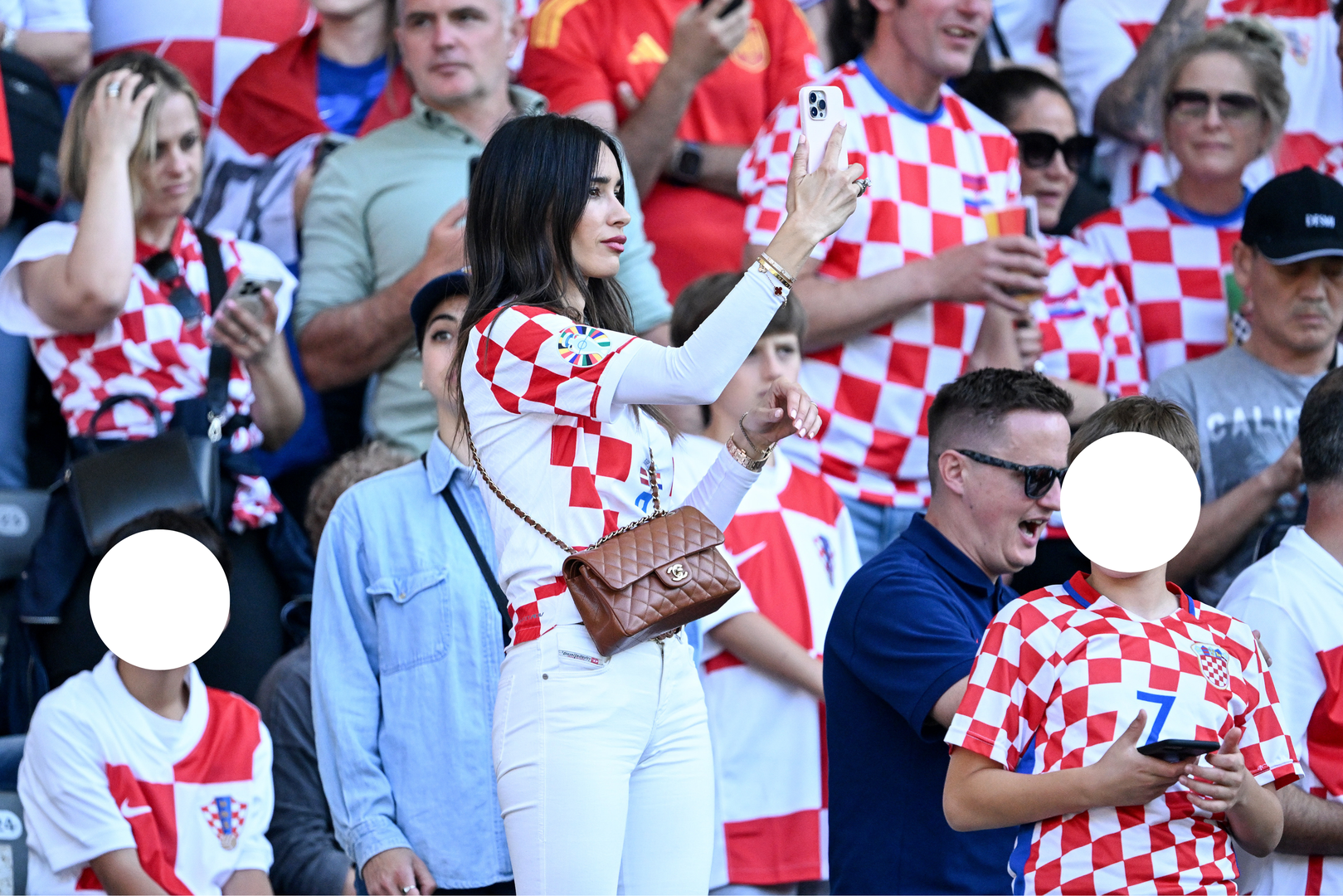 Hrvatska nogometna reprezentacija jučer je odigrala prvu utakmicu na Europskom prvenstvu. Izabranici Zlatka Dalića prvenstvo su otvorili pred punim Olimpijskim stadionom u Berlinu, a protivnik im je bila reprezentacija Španjolske.