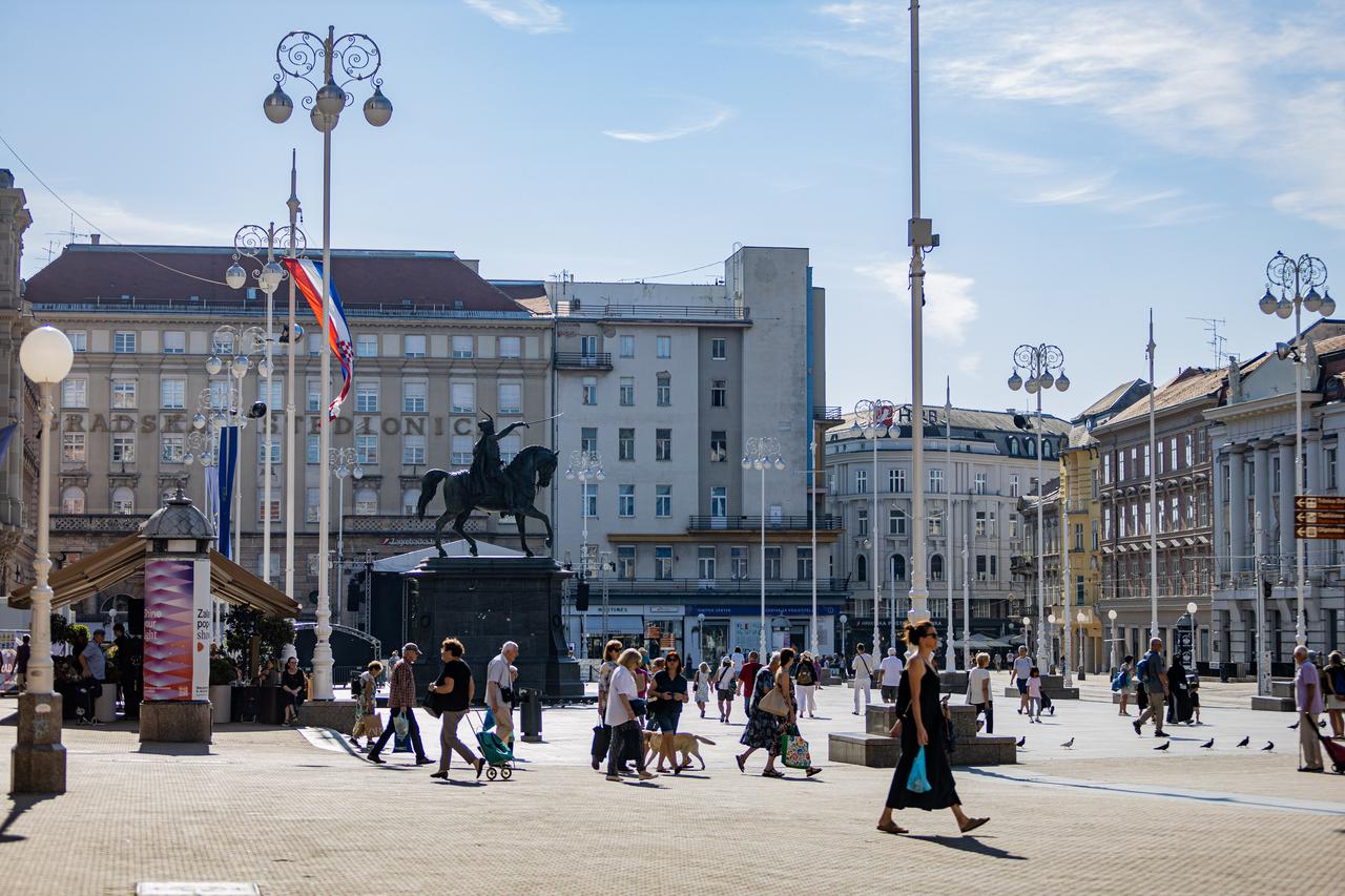 Zagreb: Jutarnja šetnja gradom