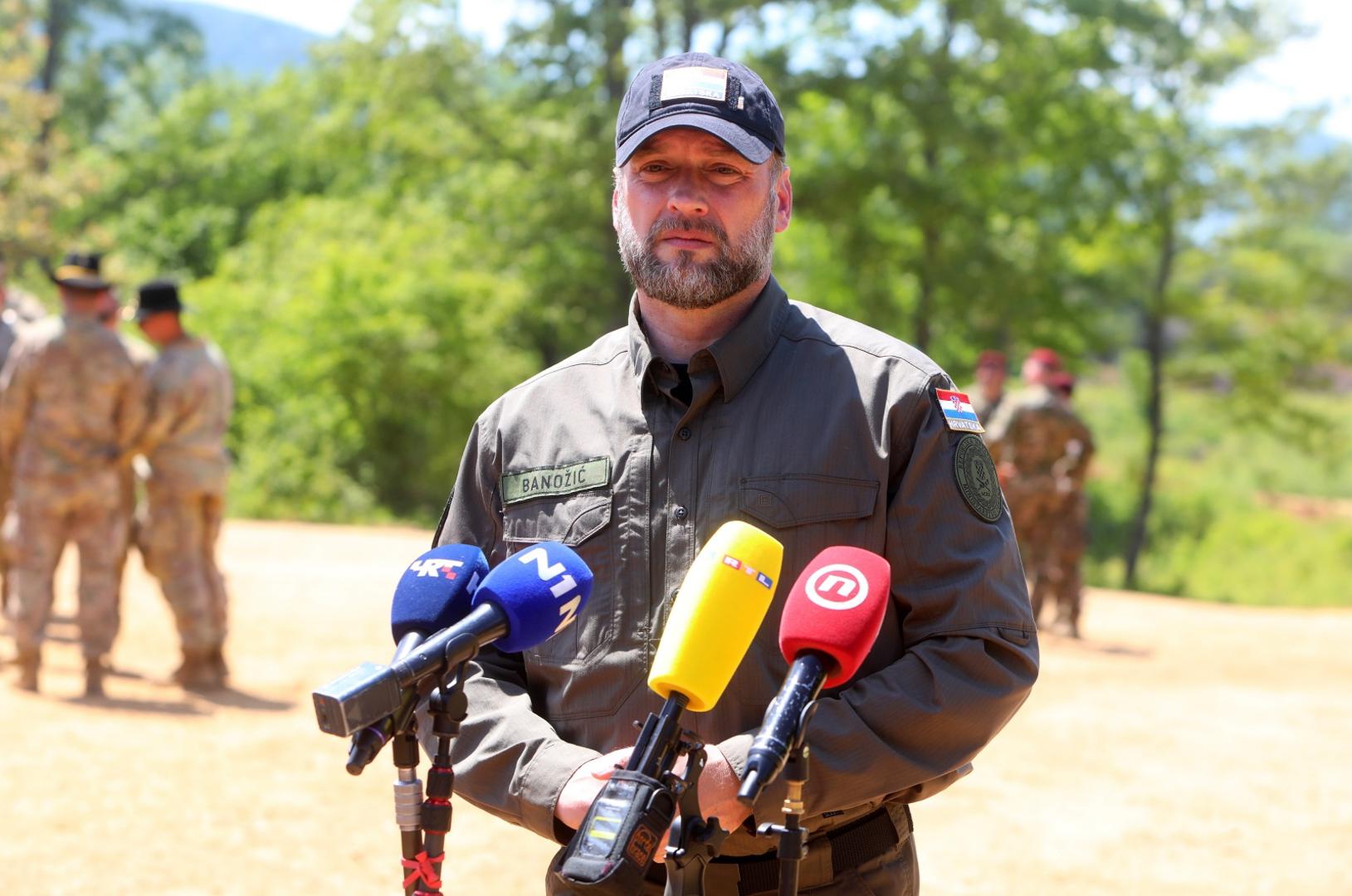 27.05.2021., Karlovac - Dan uvazenih gostiju na vojnoj vjezbi “Immediate Response 21”. Vjezbi su nazocili predsjednik RH Zoran Milanovic, ministar obrane Republike Hrvatske Mario Banozic, nacelnik Glavnog stozera Oruzanih snaga RH admiral Robert Hranj te zapovjednik americkih kopnenih snaga za Europu i Afriku general zbora Christopher Cavoli.
Photo: Kristina Stedul Fabac/PIXSELL