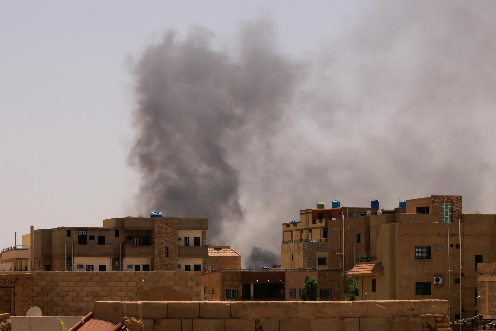 Smoke is seen rise from buildings during clashes between the paramilitary Rapid Support Forces and the army in Khartoum North, Sudan. April 22, 2023. REUTERS/ Mohamed Nureldin Abdallah Photo: MOHAMED NURELDIN ABDALLAH/REUTERS