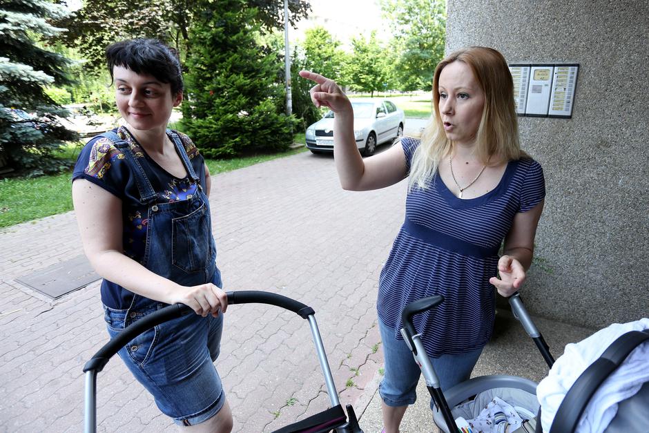 05.06.2015., Zagreb - Teren za bejzbol u Srediscu na kojem bi se trebala graditi osnovna skola. Snjezana Zupan Ninic, Sabina Marusic. Photo: Anto Magzan/PIXSELL