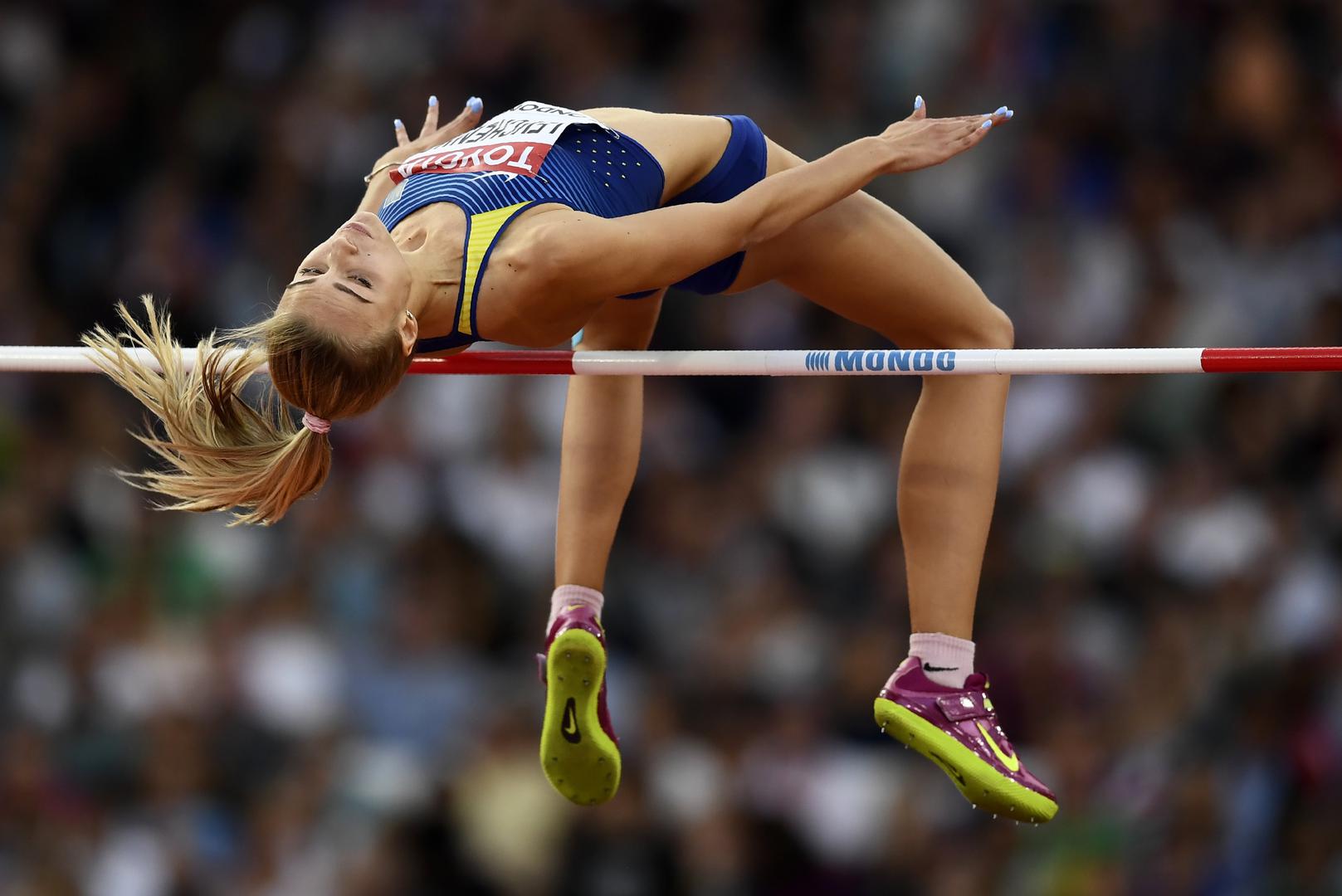 High jump перевод. Прыжок в высоту в легкой атлетике. Лёгкая атлетика прыжки в высоту с разбега.